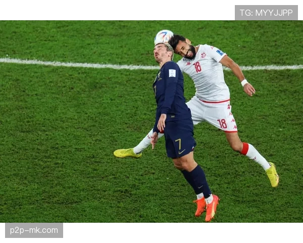 格列兹曼完成马竞300场里程碑,西蒙尼赛后赠予纪念球衣